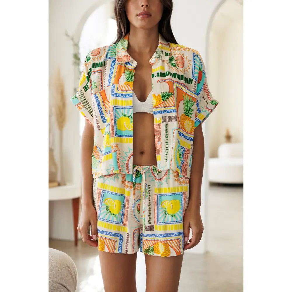 Printed Short Sleeve Shirt - Tropical Fruit Print - Sweatshirts