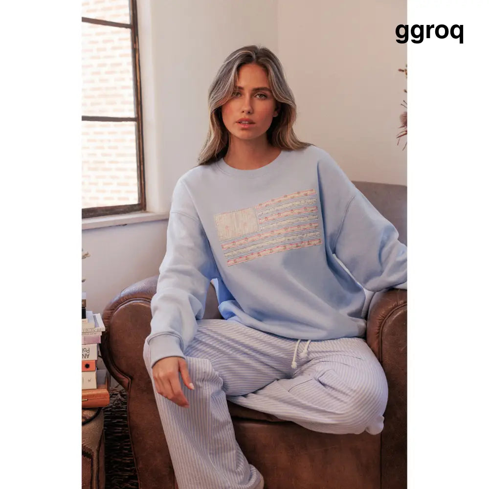 USA Flag floral patched Crewneck Sweatshirt - Whispy Blue - Pullover